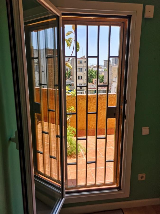 A Home In ברצלונה מראה חיצוני תמונה