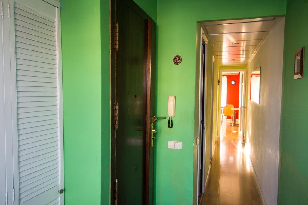 A Home In ברצלונה מראה חיצוני תמונה